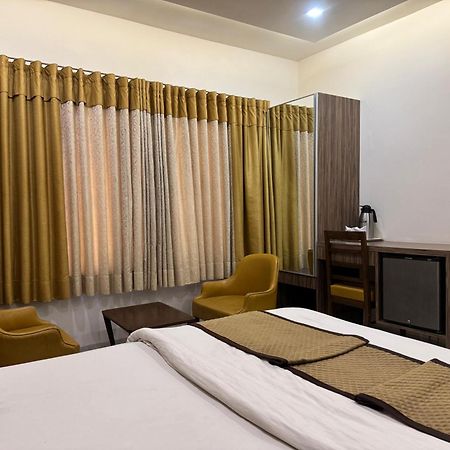 Hotel Kabir Ahmadábád Kültér fotó
