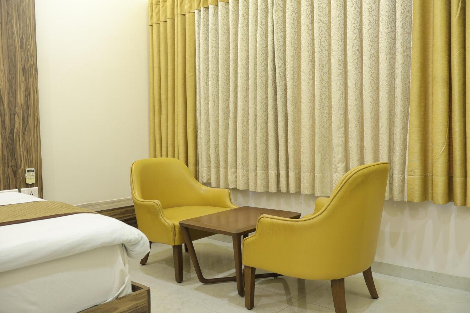 Hotel Kabir Ahmadábád Kültér fotó