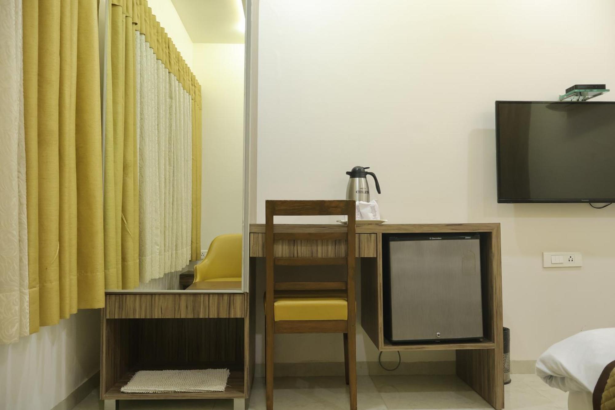 Hotel Kabir Ahmadábád Kültér fotó