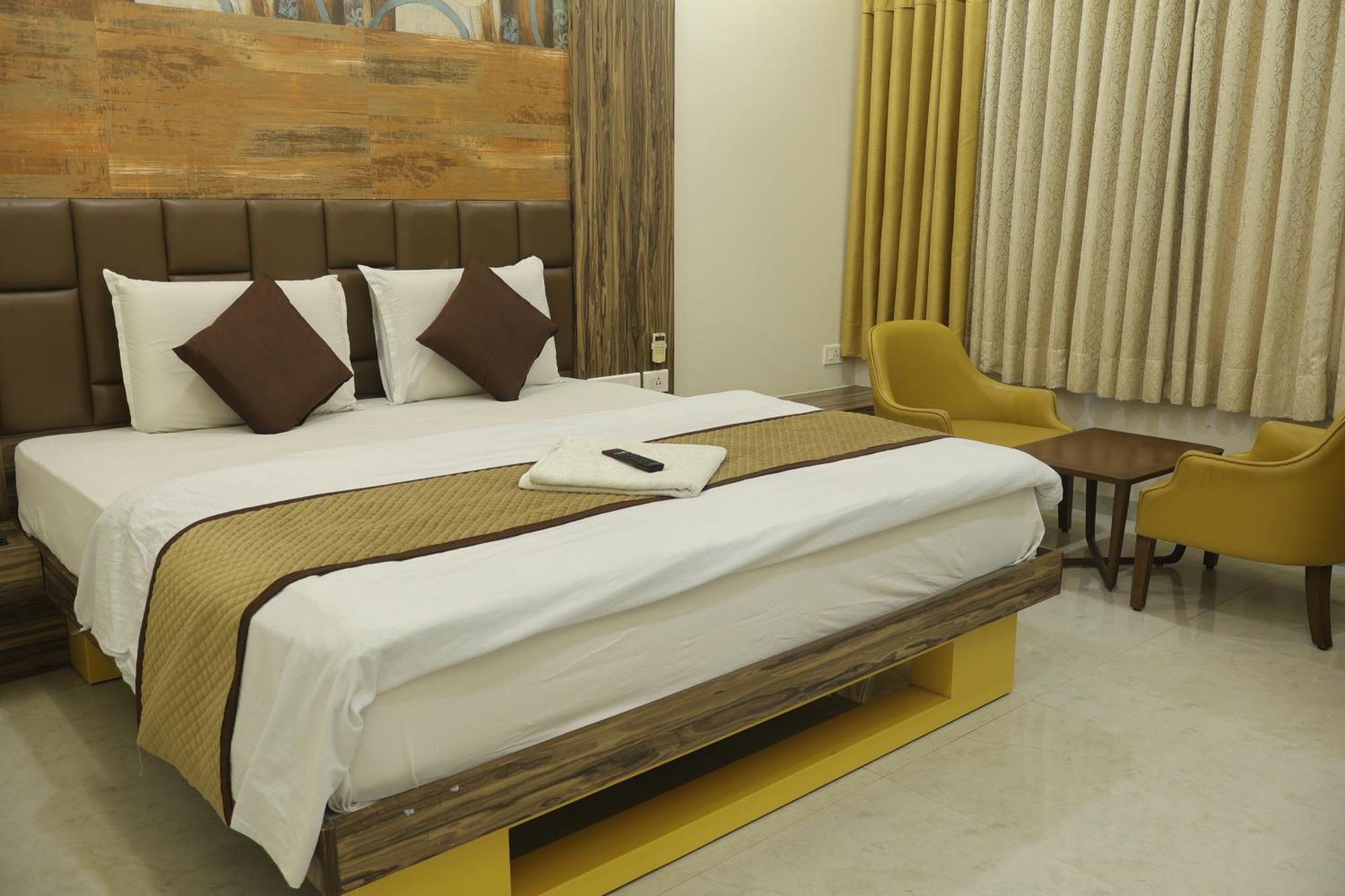 Hotel Kabir Ahmadábád Kültér fotó