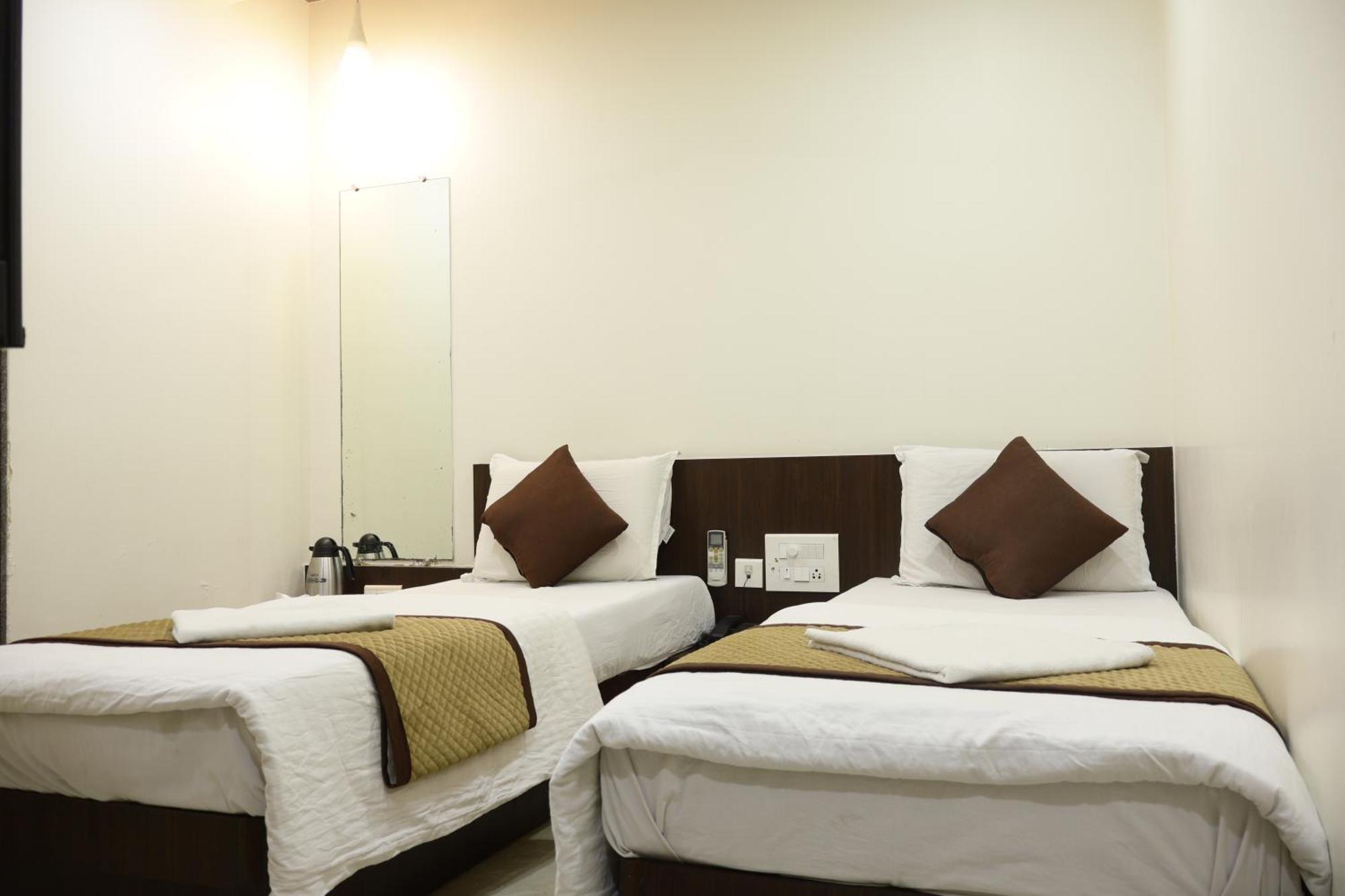 Hotel Kabir Ahmadábád Kültér fotó