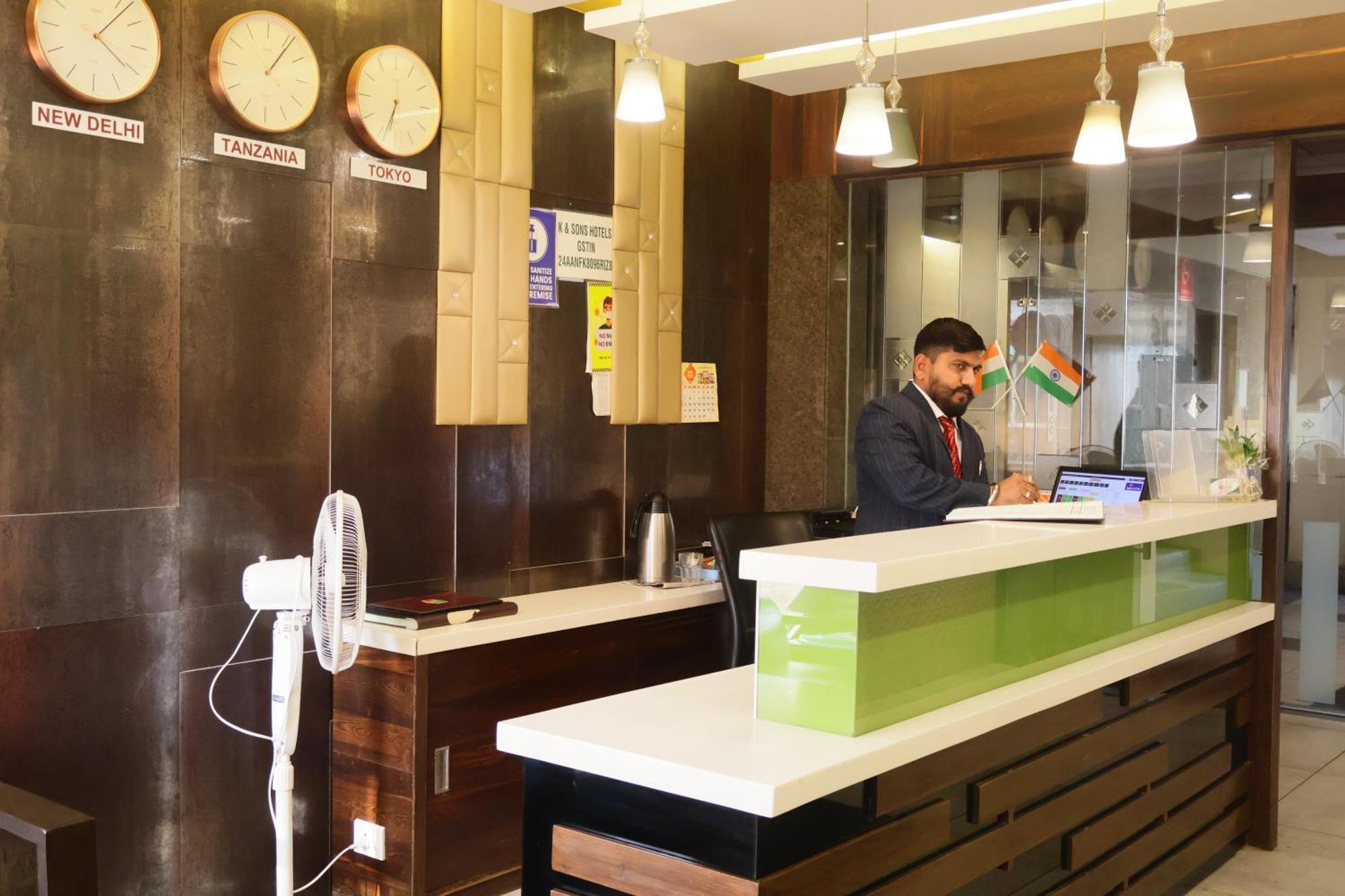 Hotel Kabir Ahmadábád Kültér fotó