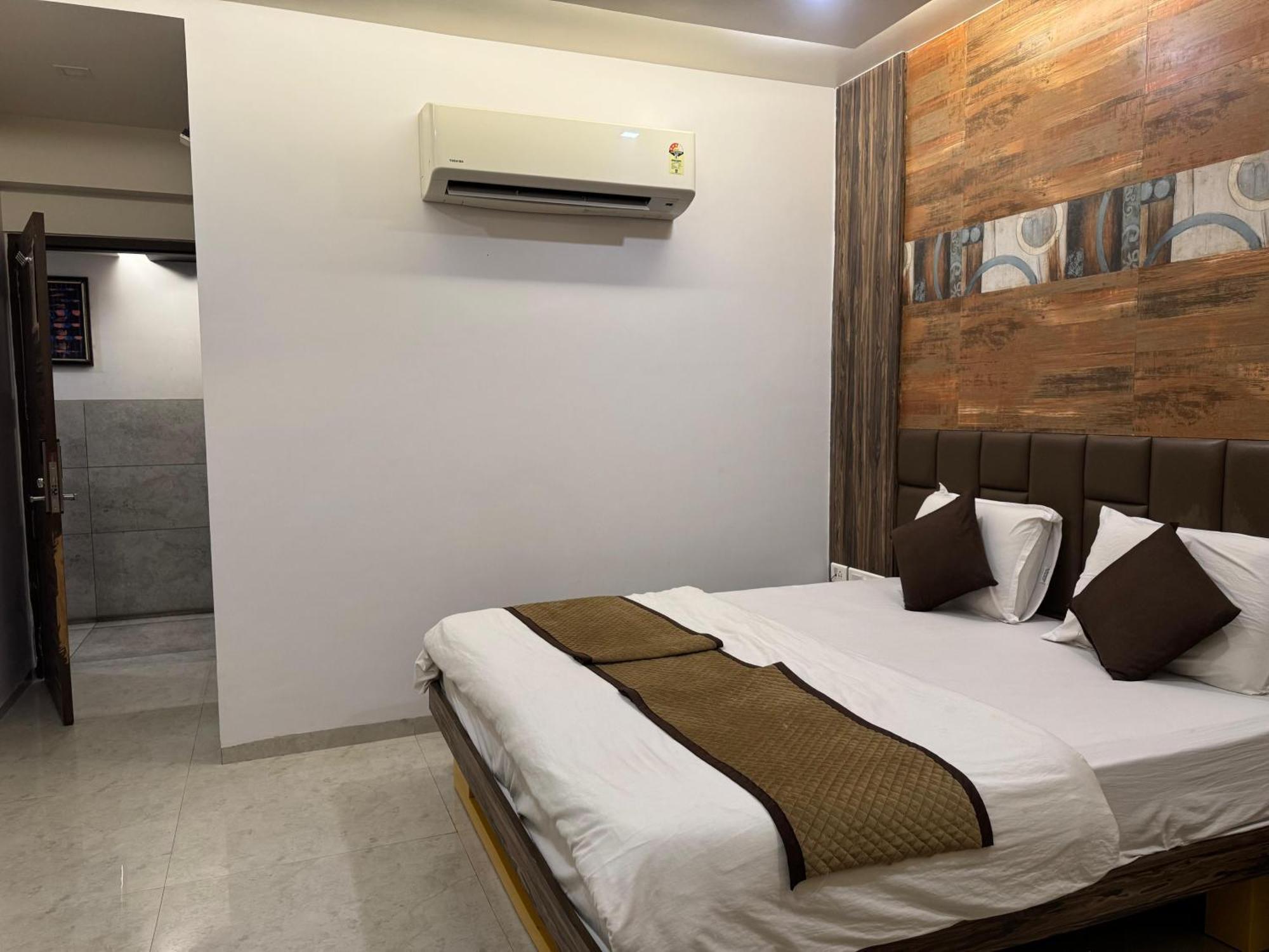 Hotel Kabir Ahmadábád Kültér fotó