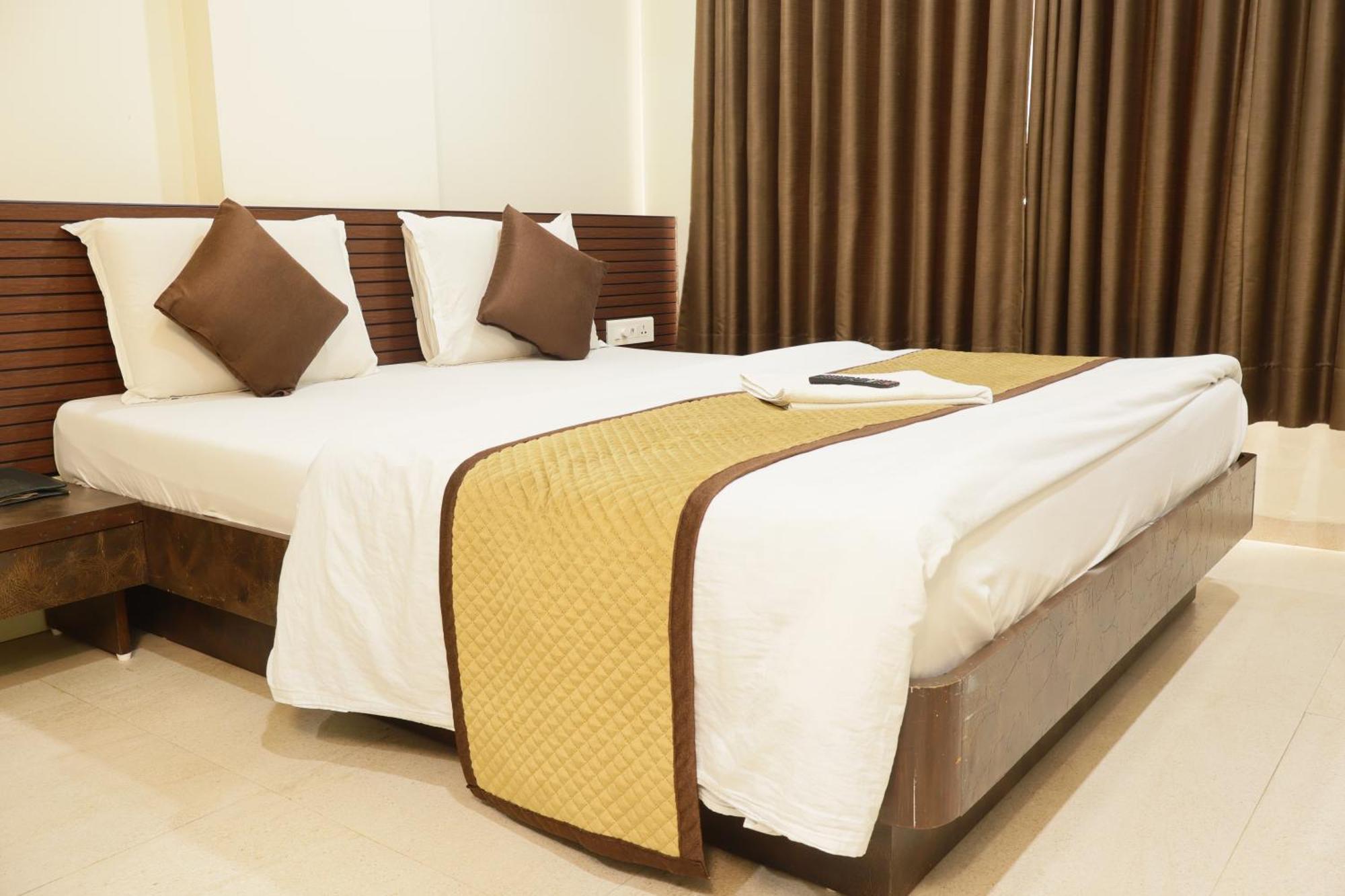 Hotel Kabir Ahmadábád Kültér fotó