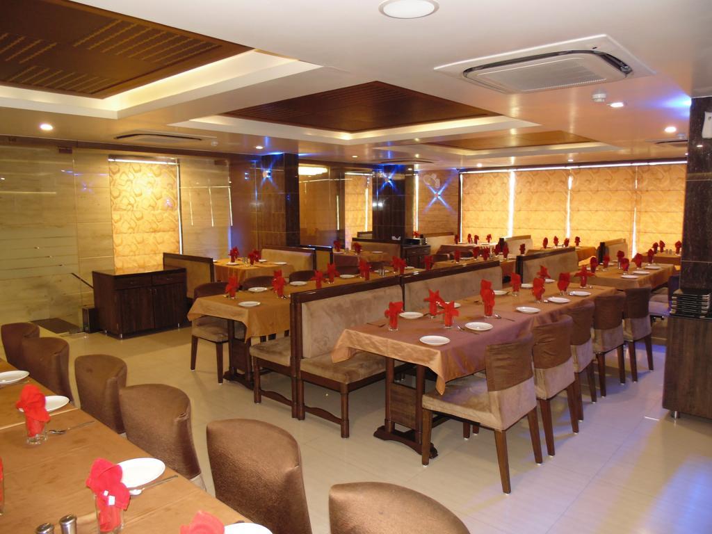 Hotel Kabir Ahmadábád Kültér fotó